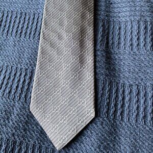 Gucci Mens' Tie in Silver with GG Jacquard Logo